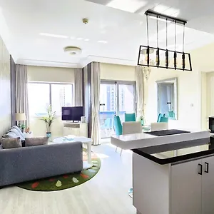  شقة Elegant With Burj Khalifa View, Downtown